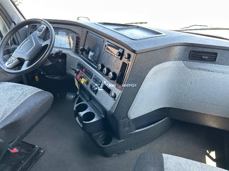 Truck Thumbnail 9