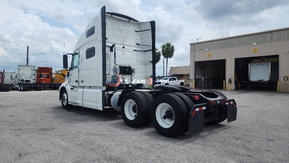 Truck Thumbnail 5