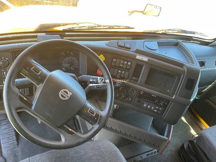 Truck Thumbnail 9