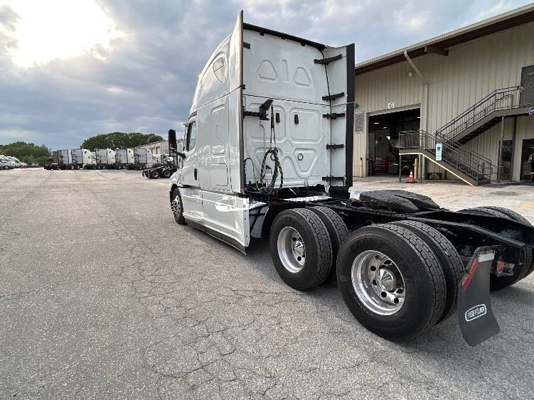 Truck Thumbnail 5