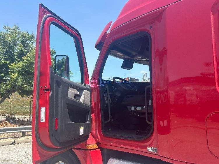 Truck Thumbnail 7