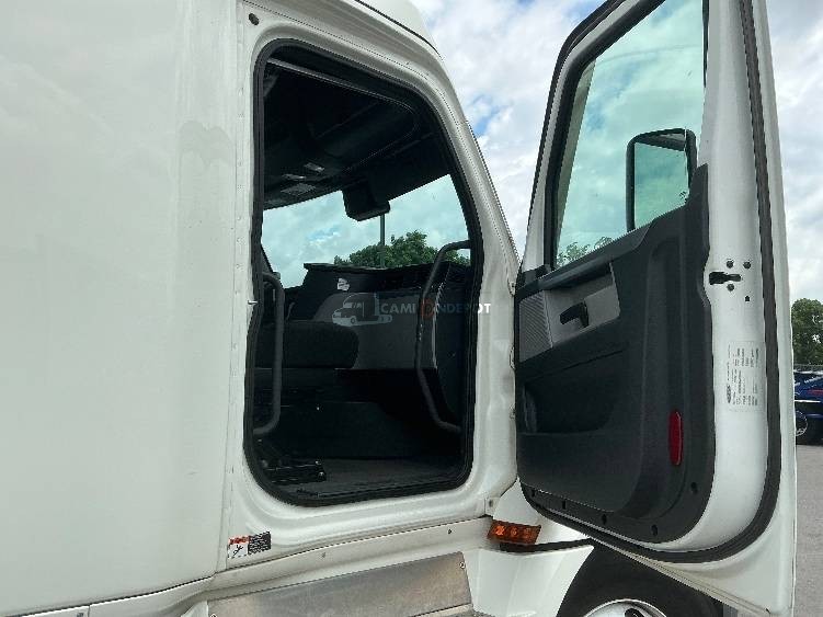 Truck Thumbnail 8
