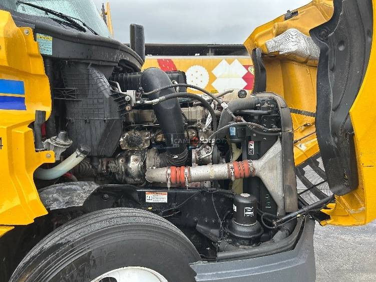 Truck Thumbnail 10