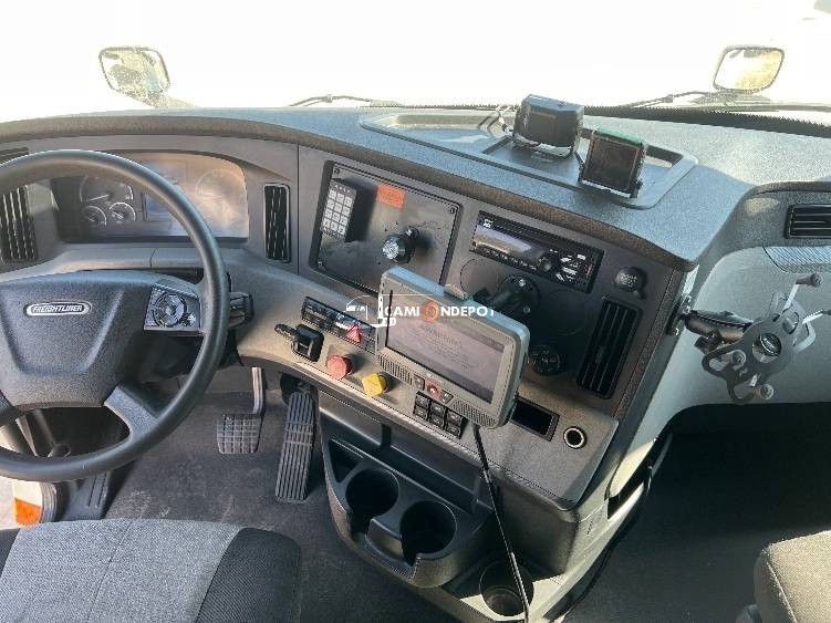 Truck Thumbnail 6