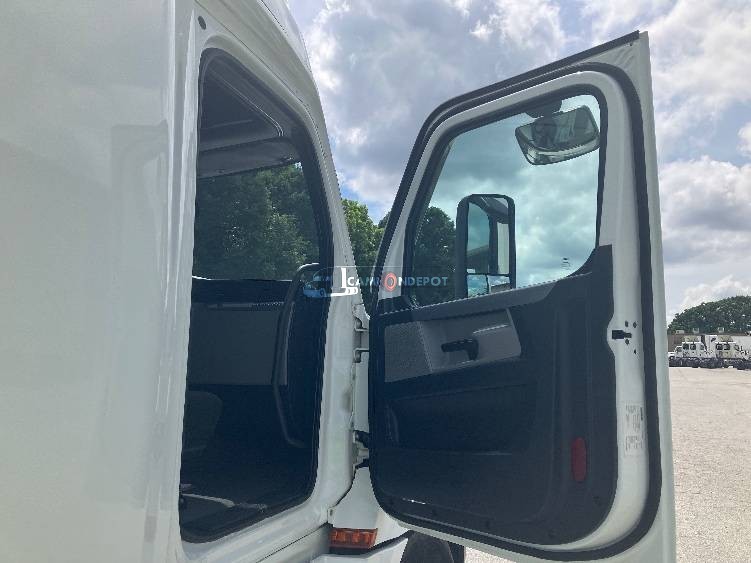 Truck Thumbnail 8