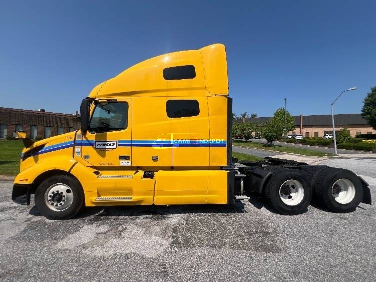 Truck Thumbnail 4