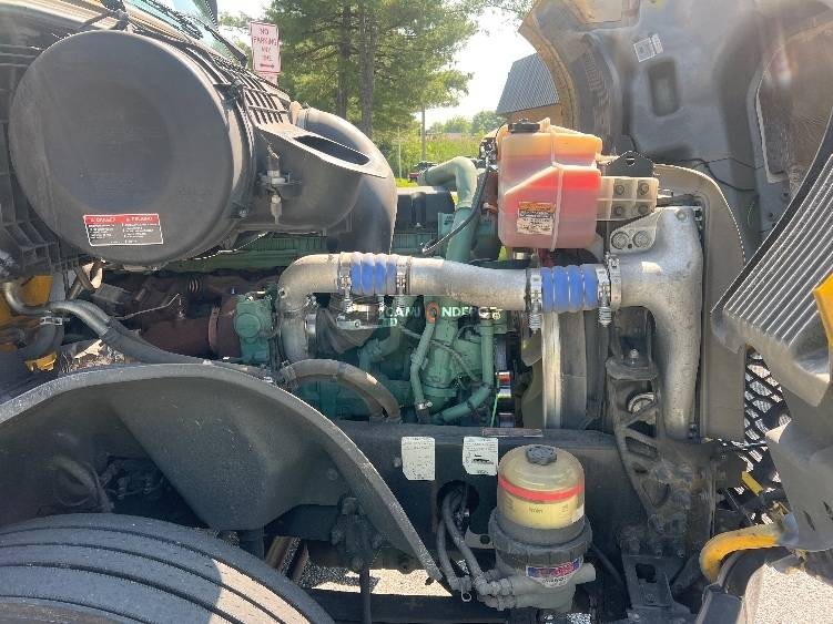 Truck Thumbnail 10