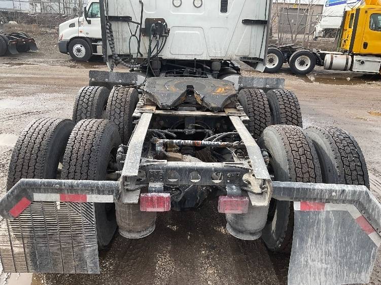Truck Thumbnail 6