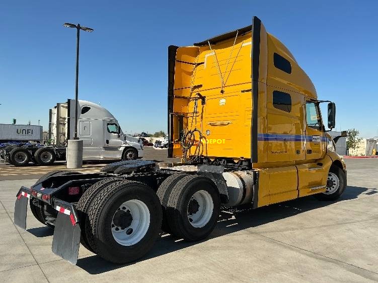Truck Thumbnail 6
