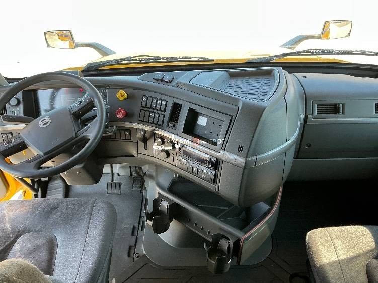 Truck Thumbnail 8