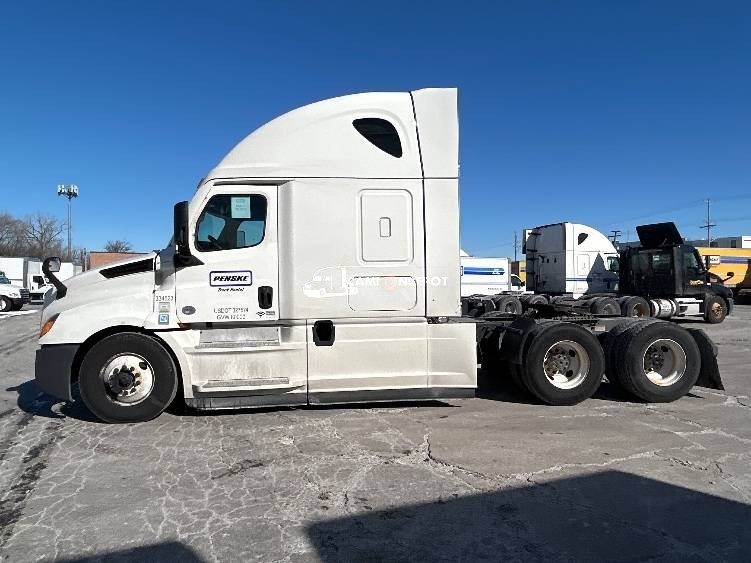 Truck Thumbnail 4