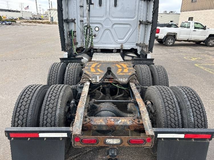 Truck Thumbnail 6
