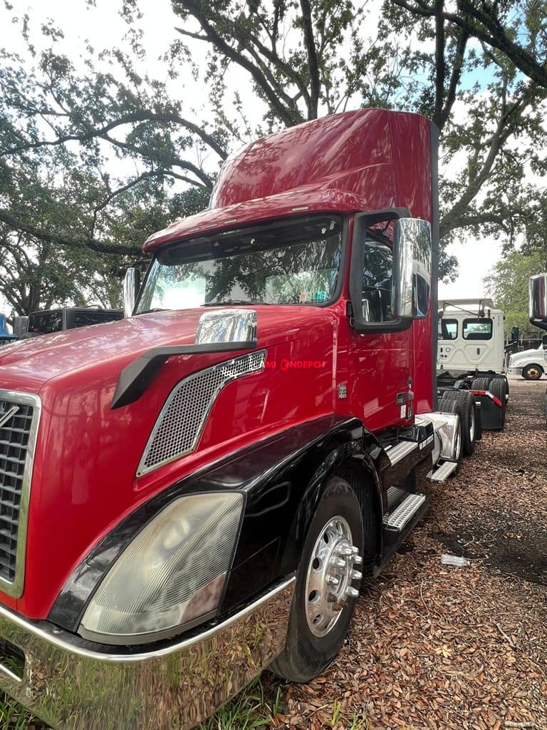 Truck Thumbnail 3