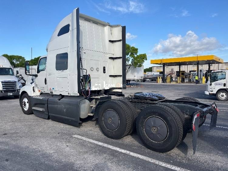 Truck Thumbnail 5