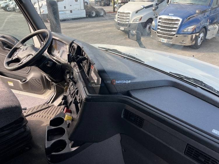 Truck Thumbnail 8