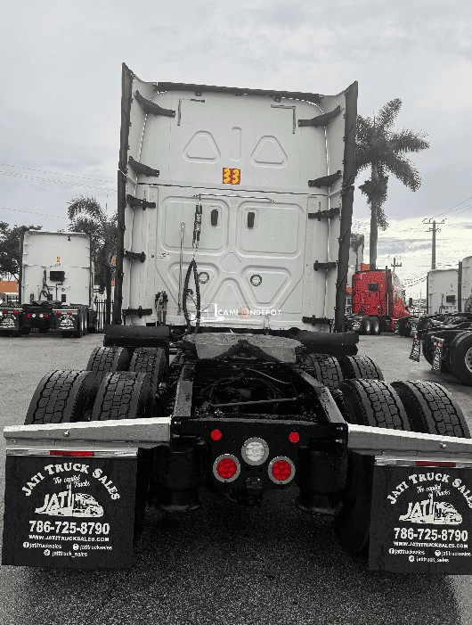 Truck Thumbnail 4