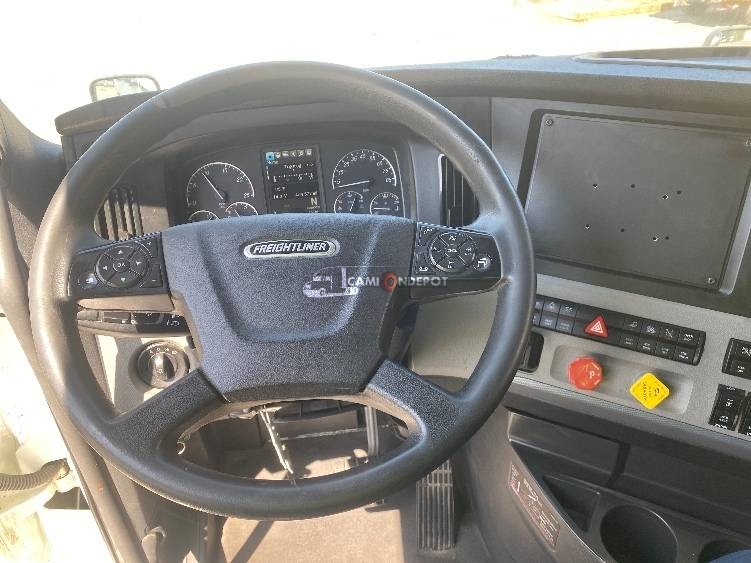 Truck Thumbnail 6