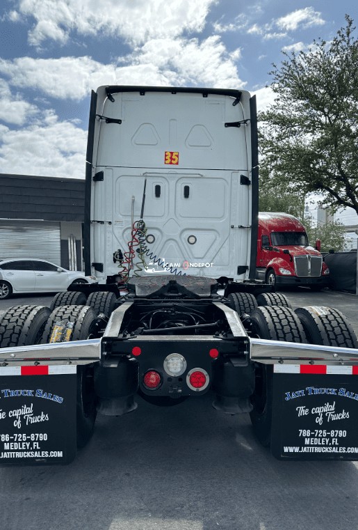 Truck Thumbnail 4