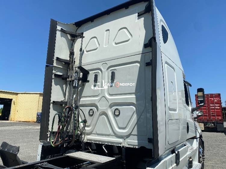 Truck Thumbnail 8