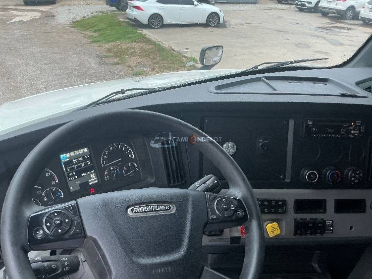 Truck Thumbnail 6
