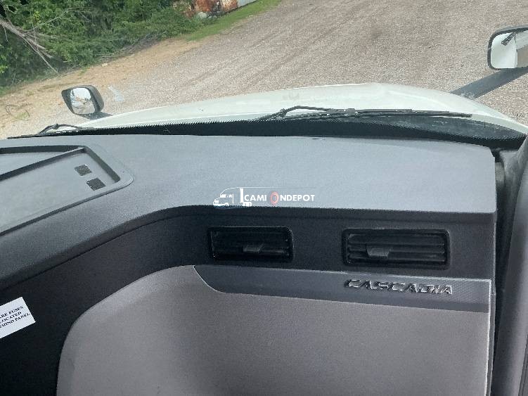 Truck Thumbnail 8