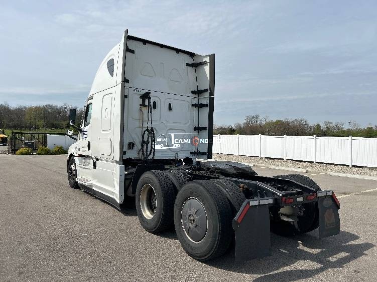 Truck Thumbnail 4