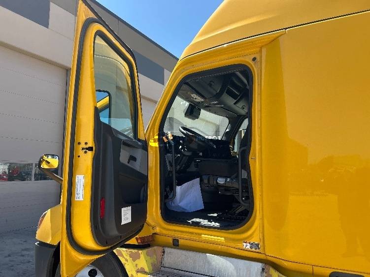 Truck Thumbnail 5