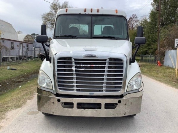 Truck Thumbnail 2