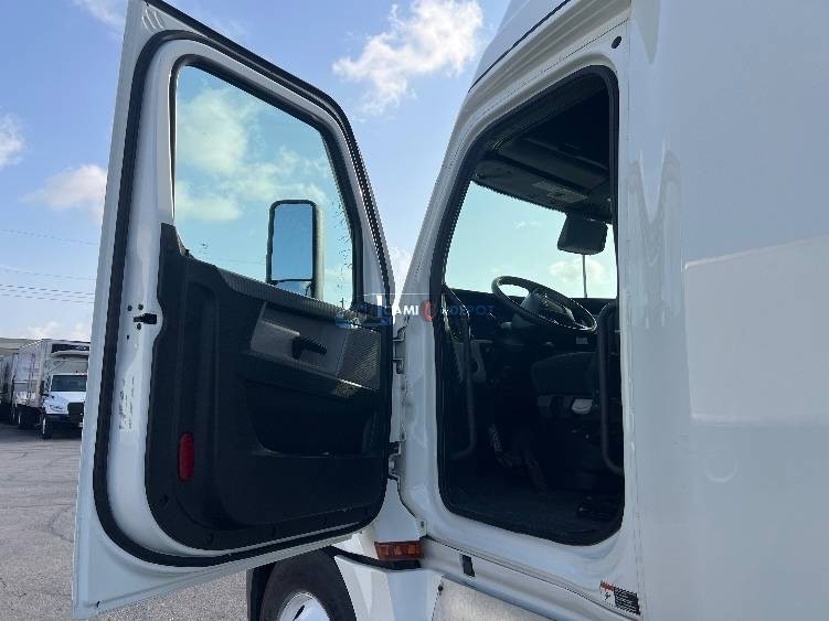 Truck Thumbnail 5