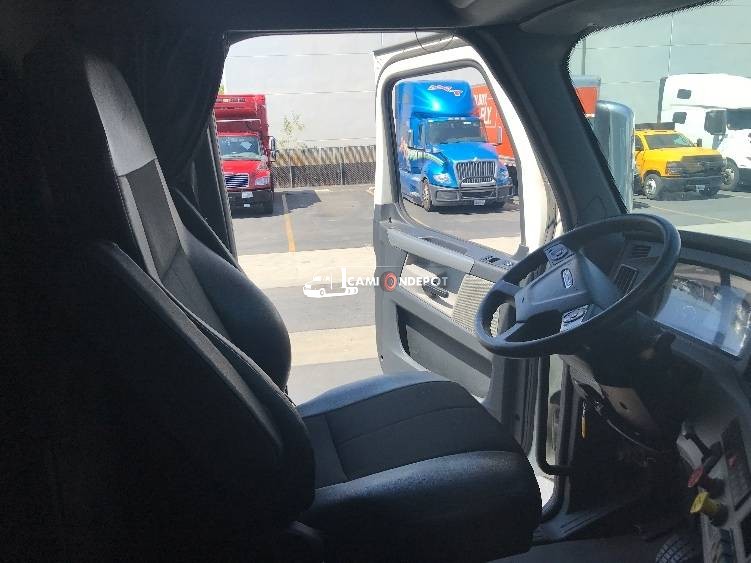 Truck Thumbnail 7