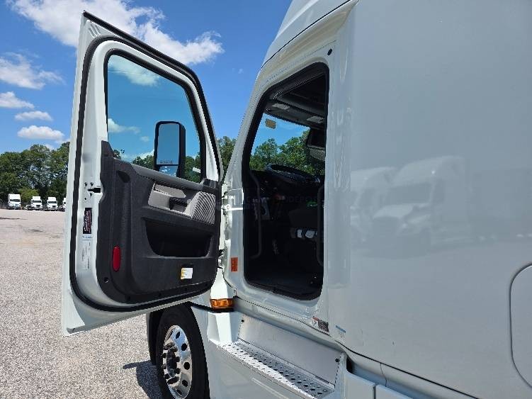 Truck Thumbnail 5