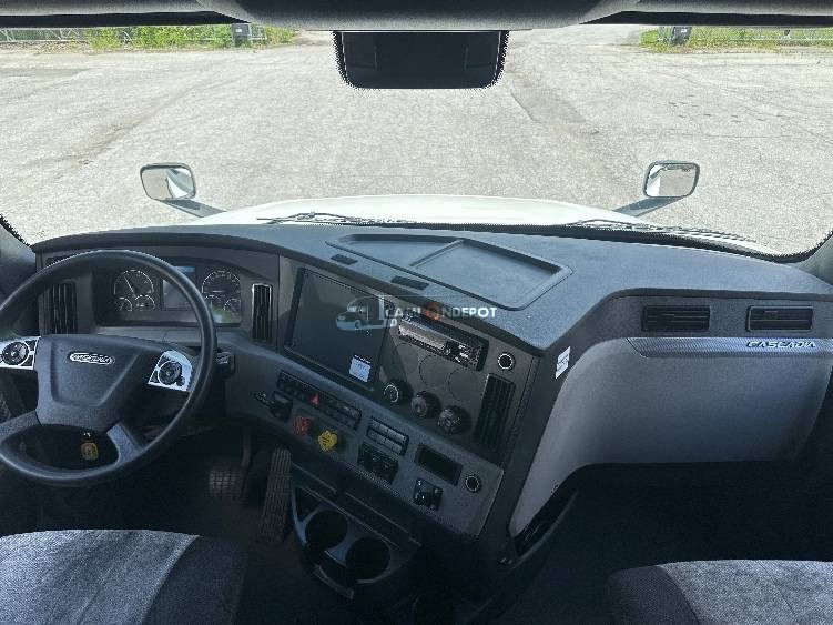 Truck Thumbnail 6