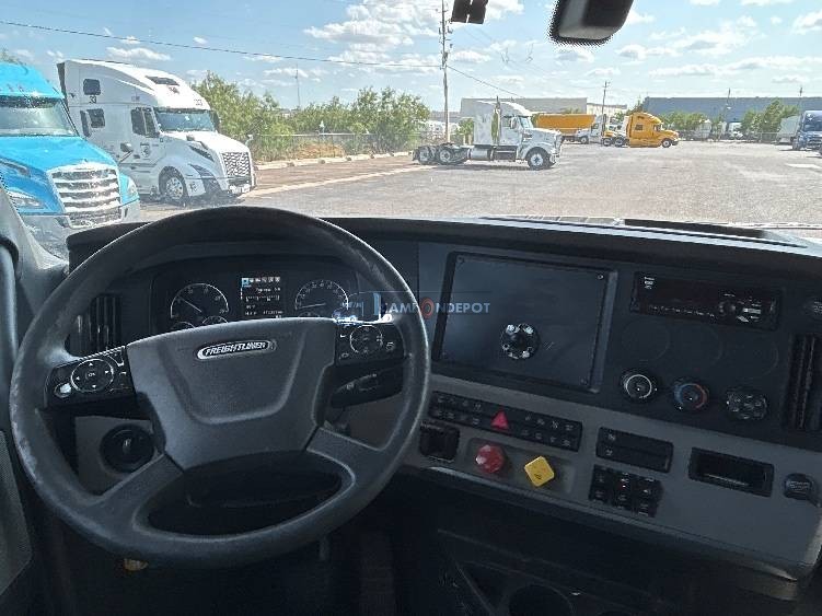 Truck Thumbnail 6
