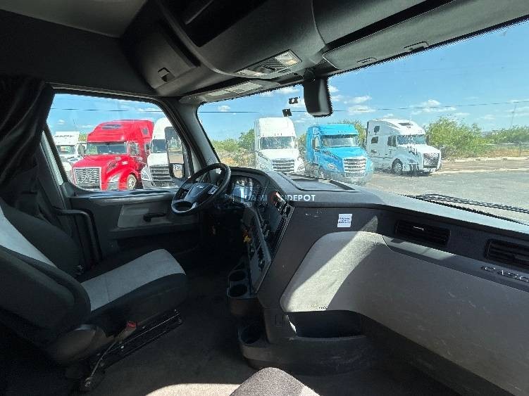 Truck Thumbnail 7