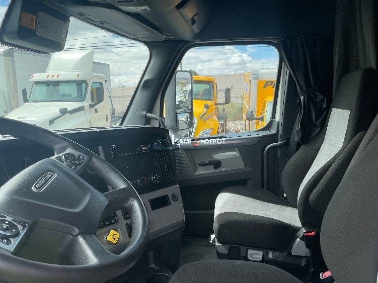 Truck Thumbnail 6