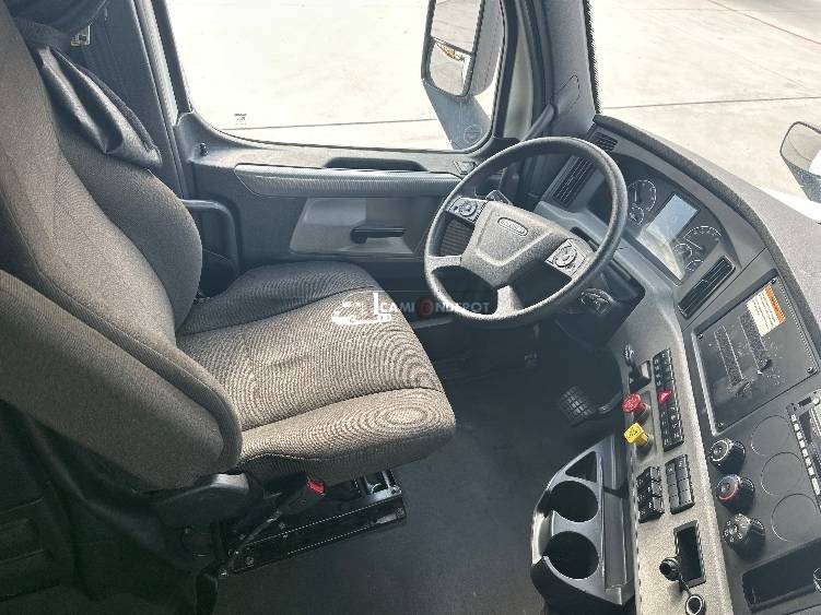 Truck Thumbnail 9