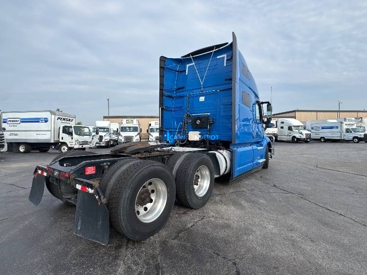 Truck Thumbnail 5