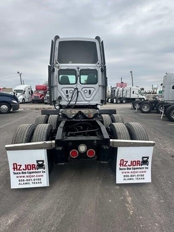 Truck Thumbnail 4