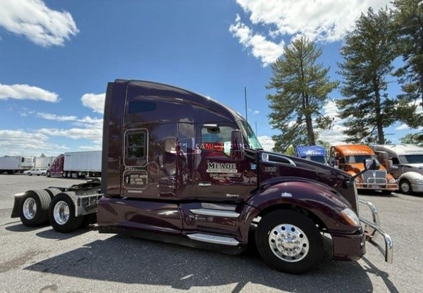 Truck Thumbnail 2