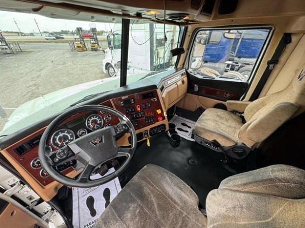 Truck Thumbnail 4