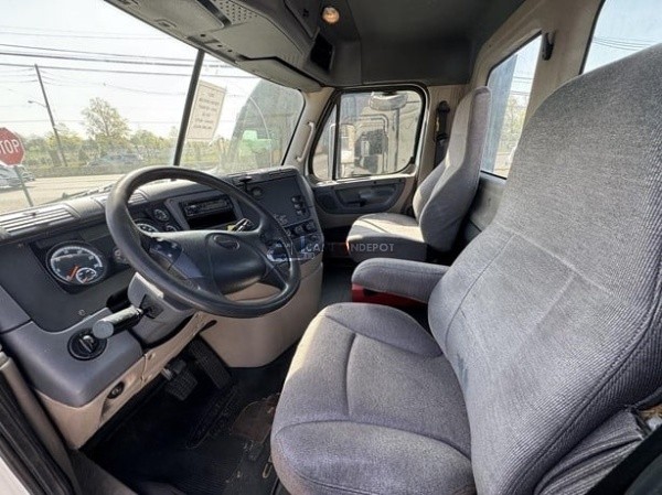 Truck Thumbnail 4