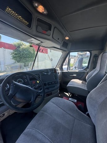 Truck Thumbnail 3