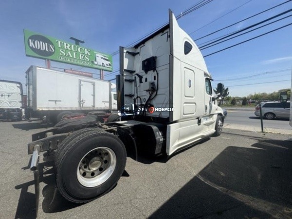 Truck Thumbnail 3