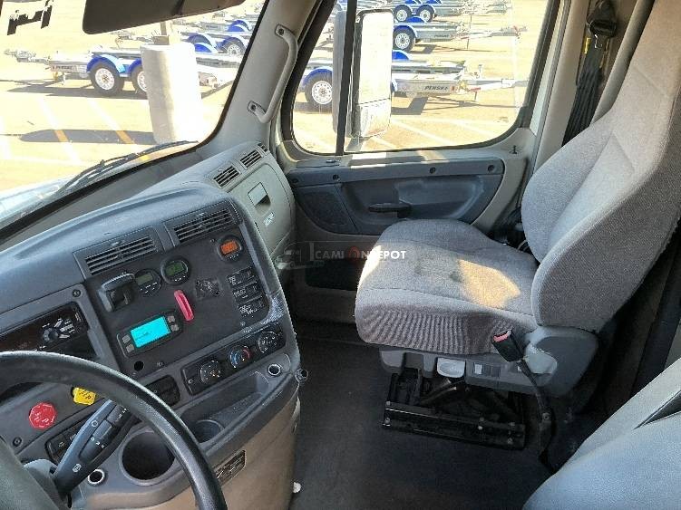 Truck Thumbnail 6