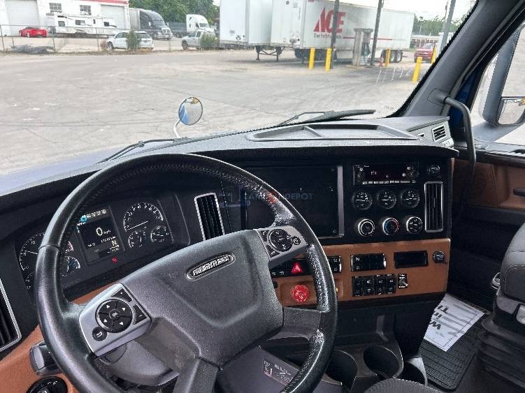 Truck Thumbnail 7