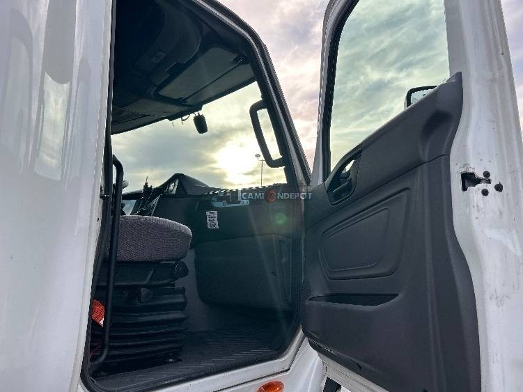 Truck Thumbnail 8