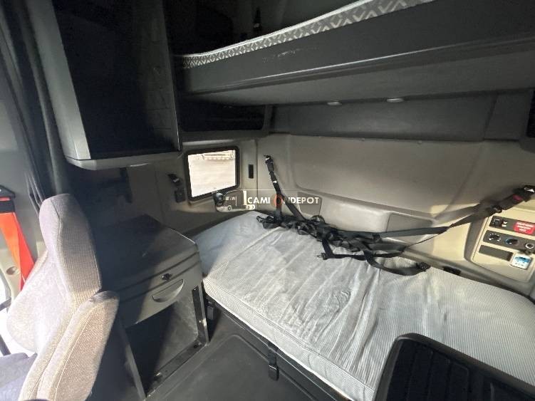 Truck Thumbnail 10