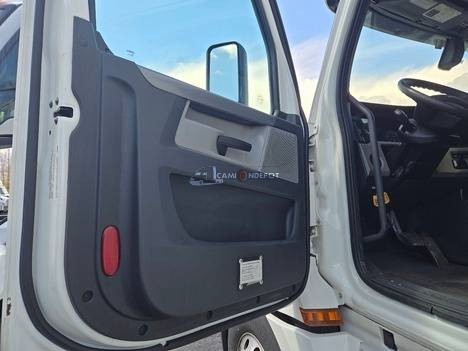 Truck Thumbnail 13