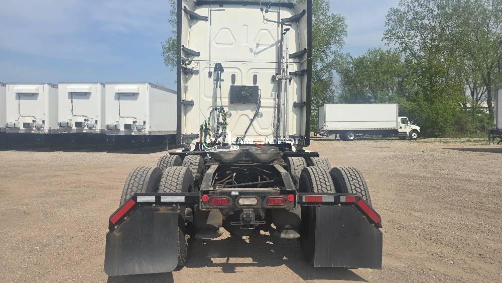 Truck Thumbnail 6