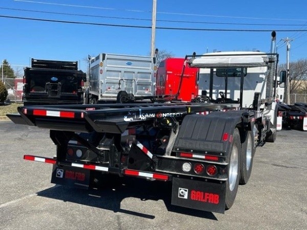 Truck Thumbnail 4